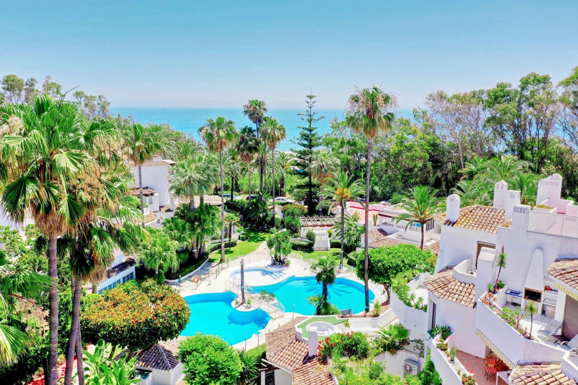 1080 Beachfront Penthouse 3 Floors Jacuzzi 2 Pools Wifi Roof Terrace