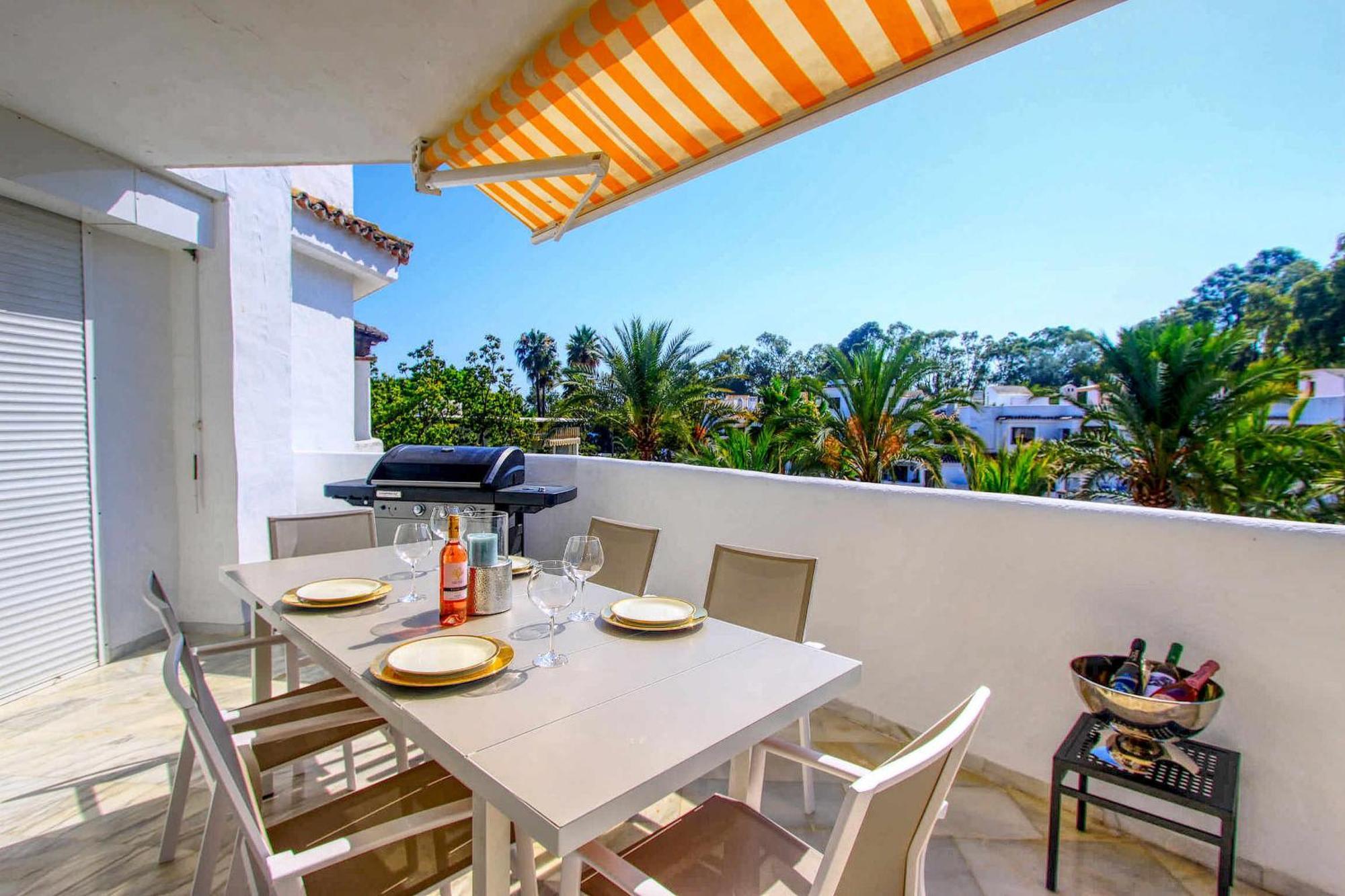1080 Beachfront Penthouse 3 Floors Jacuzzi 2 Pools Wifi Roof Terrace Apartment