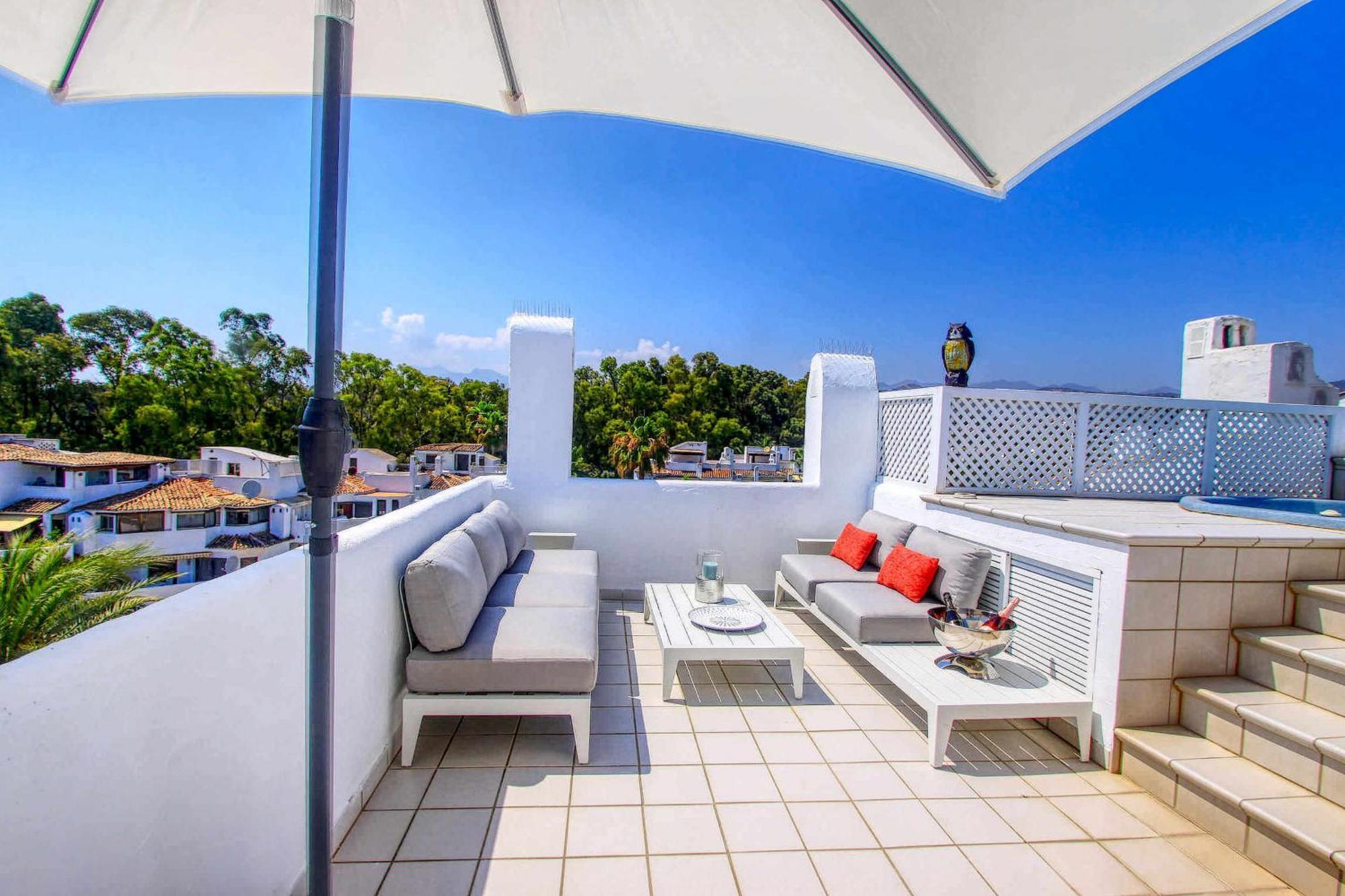 1080 Beachfront Penthouse 3 Floors Jacuzzi 2 Pools Wifi Roof Terrace Apartment *