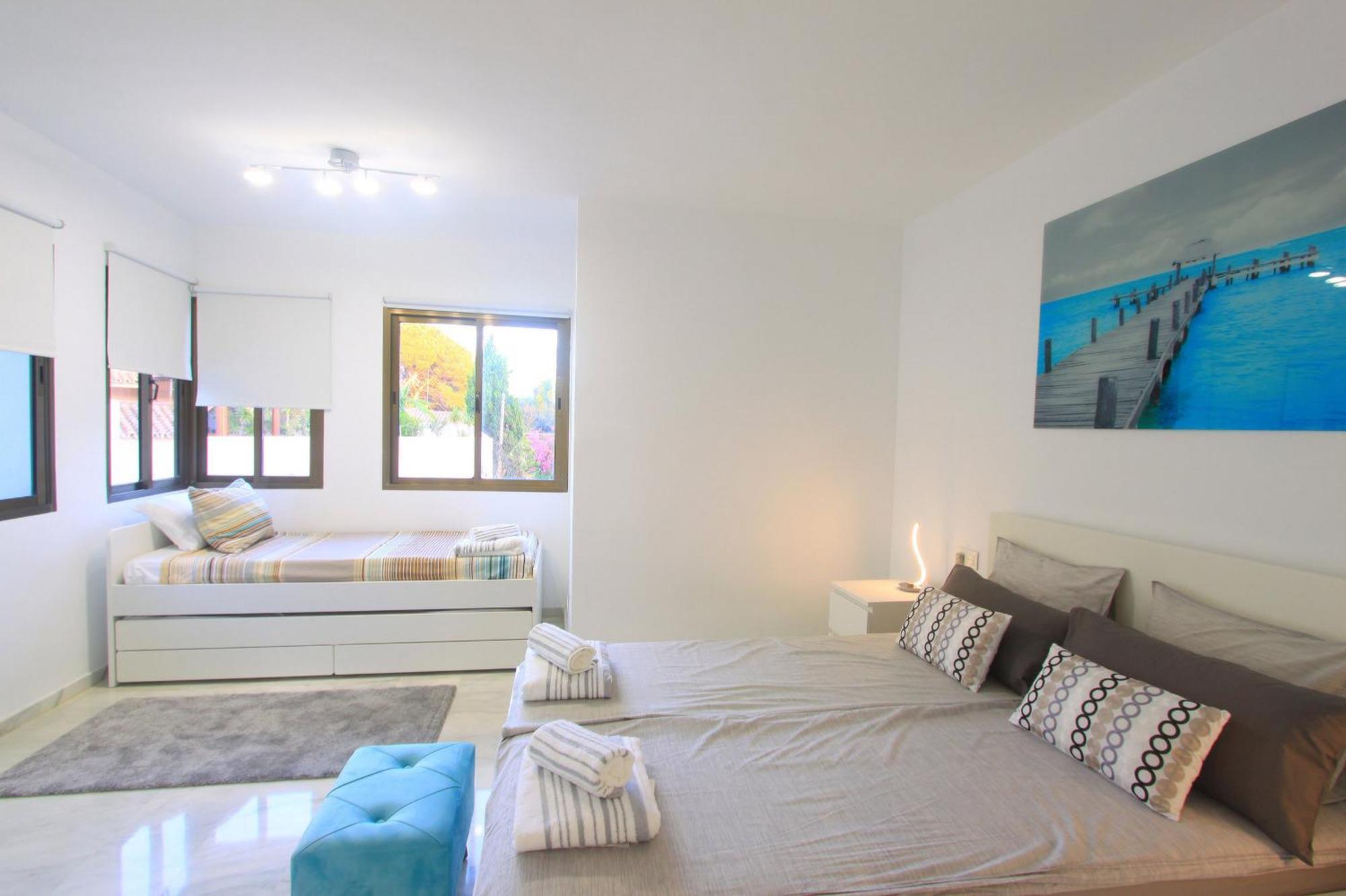 1080 Beachfront Penthouse 3 Floors Jacuzzi 2 Pools Wifi Roof Terrace *