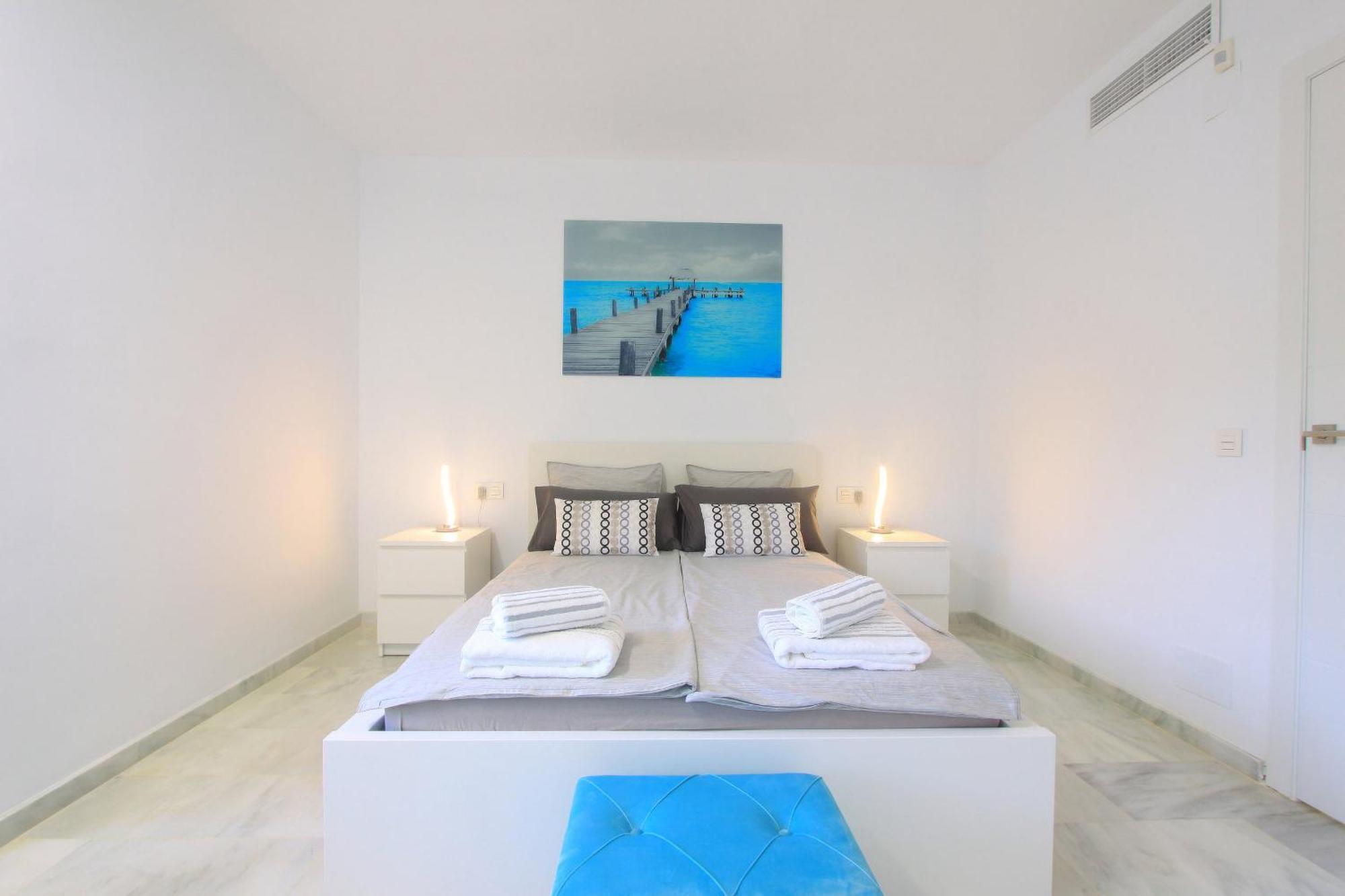1080 Beachfront Penthouse 3 Floors Jacuzzi 2 Pools Wifi Roof Terrace Apartment *