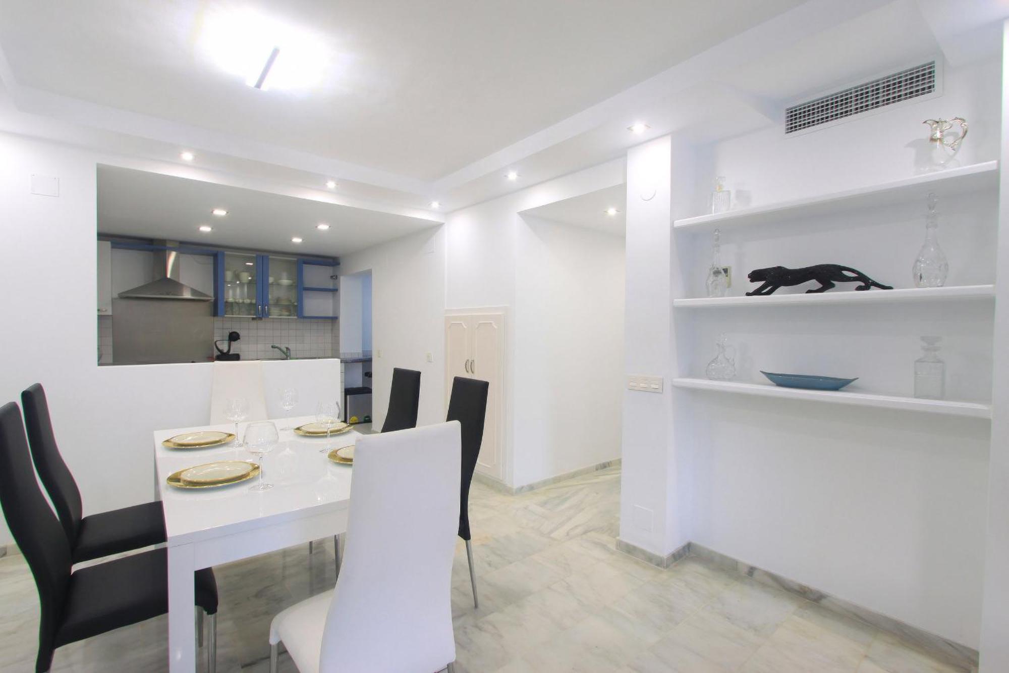 1080 Beachfront Penthouse 3 Floors Jacuzzi 2 Pools Wifi Roof Terrace Apartment Marbella
