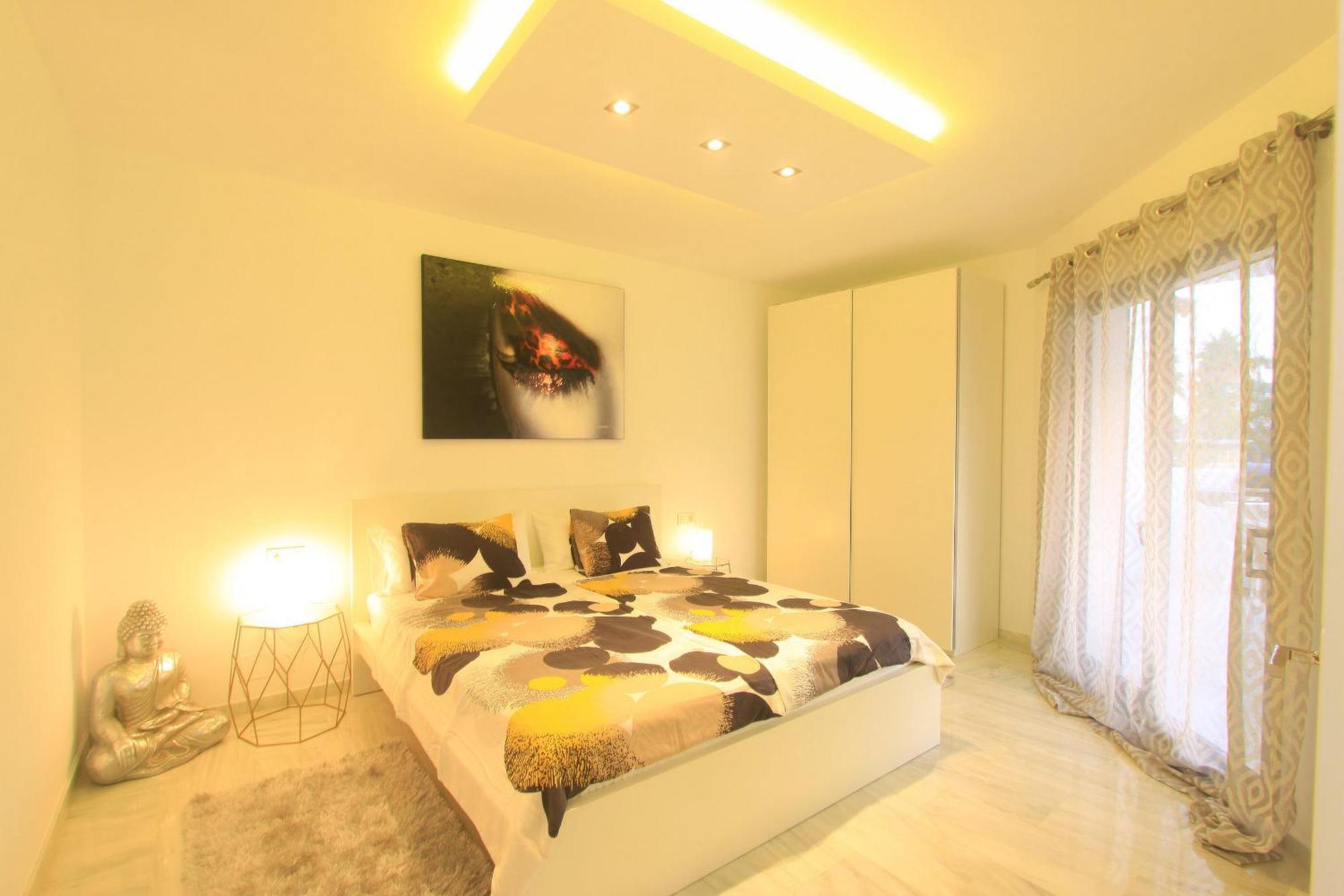 1080 Beachfront Penthouse 3 Floors Jacuzzi 2 Pools Wifi Roof Terrace Apartment