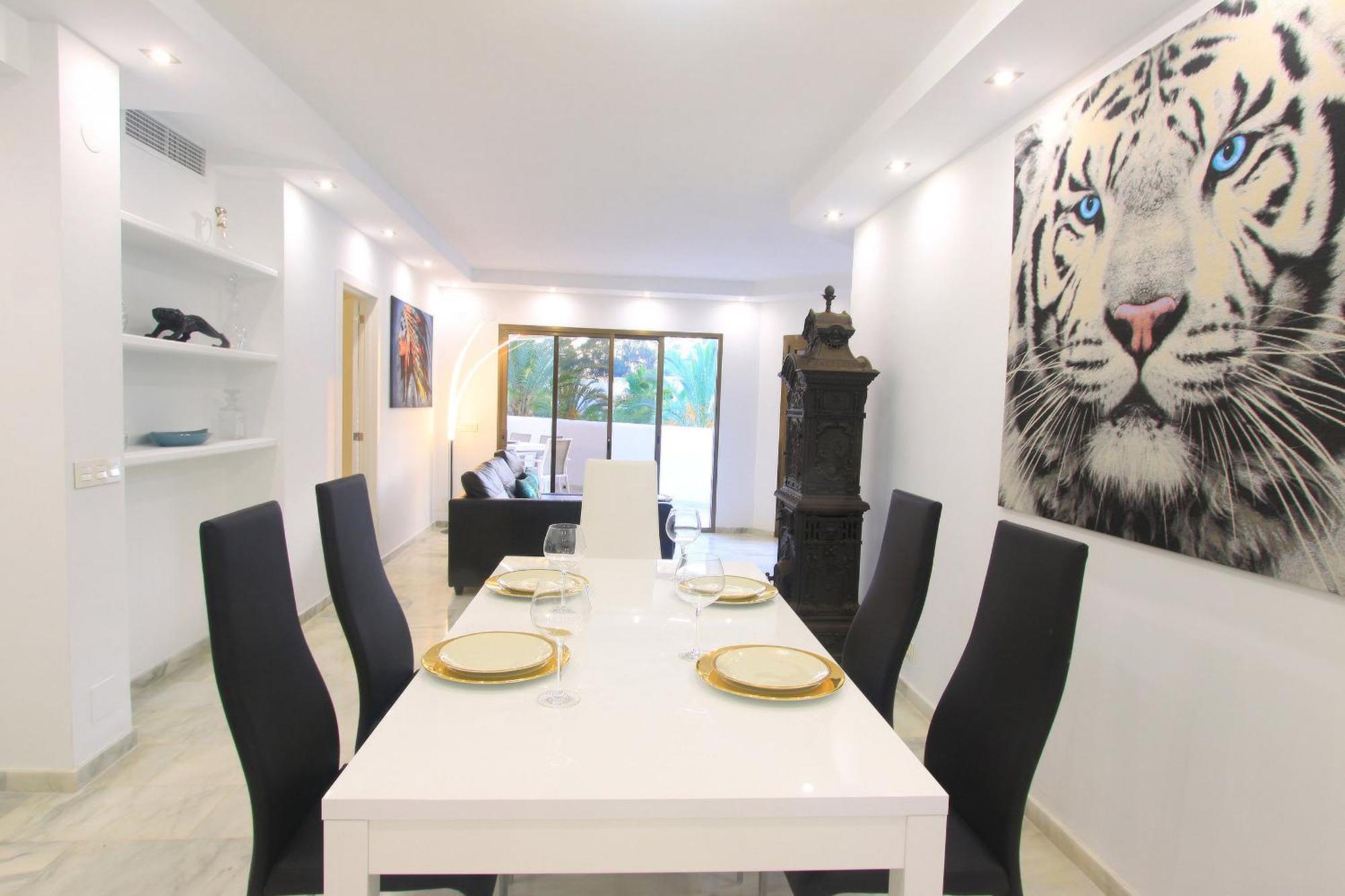 Apartment 1080 Beachfront Penthouse 3 Floors Jacuzzi 2 Pools Wifi Roof Terrace *