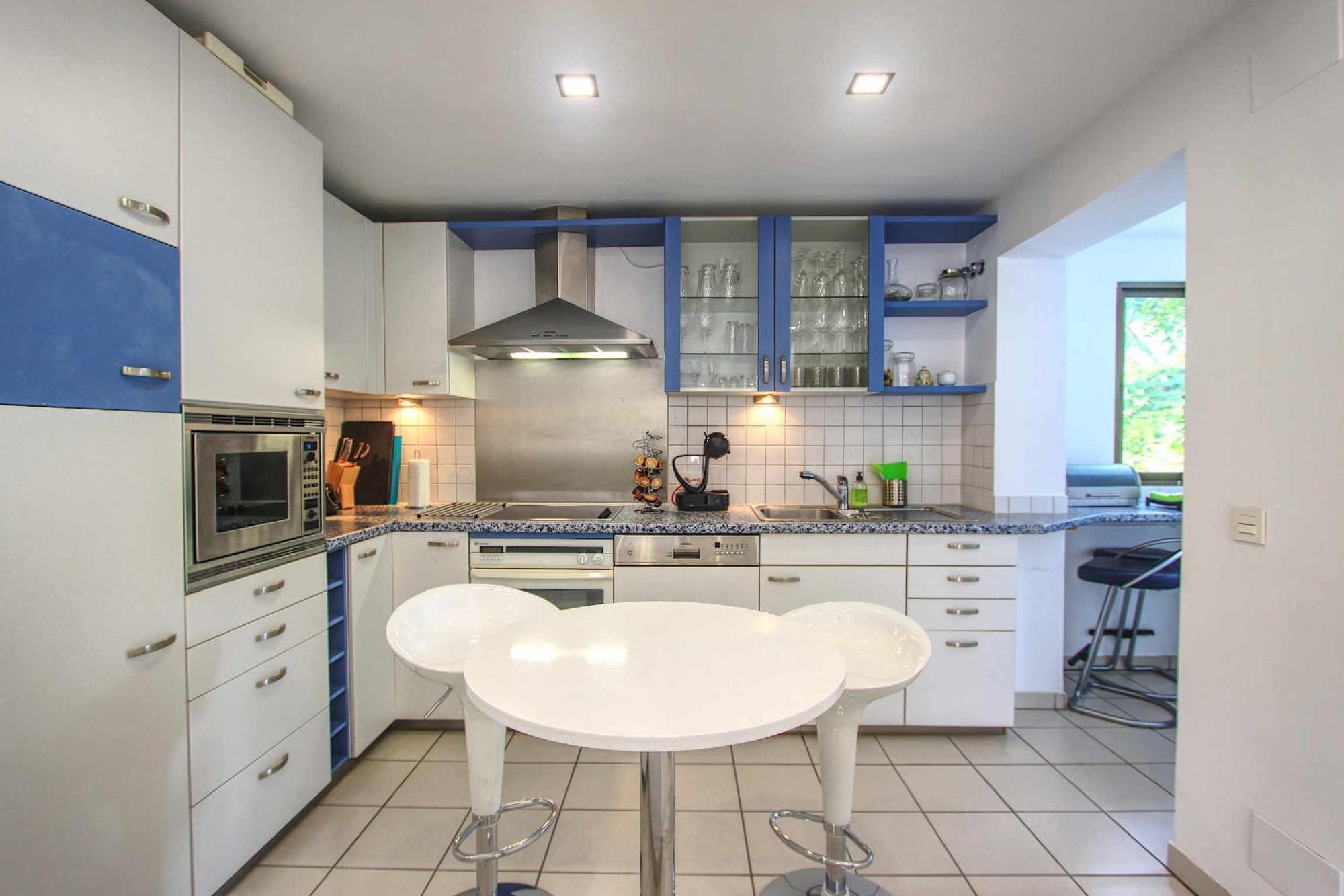 Apartment 1080 Beachfront Penthouse 3 Floors Jacuzzi 2 Pools Wifi Roof Terrace Marbella